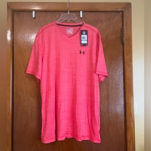 Under Armour Men’s Bright Coral Colored Heat Gear Loose Fit Short Sleeve Shirt